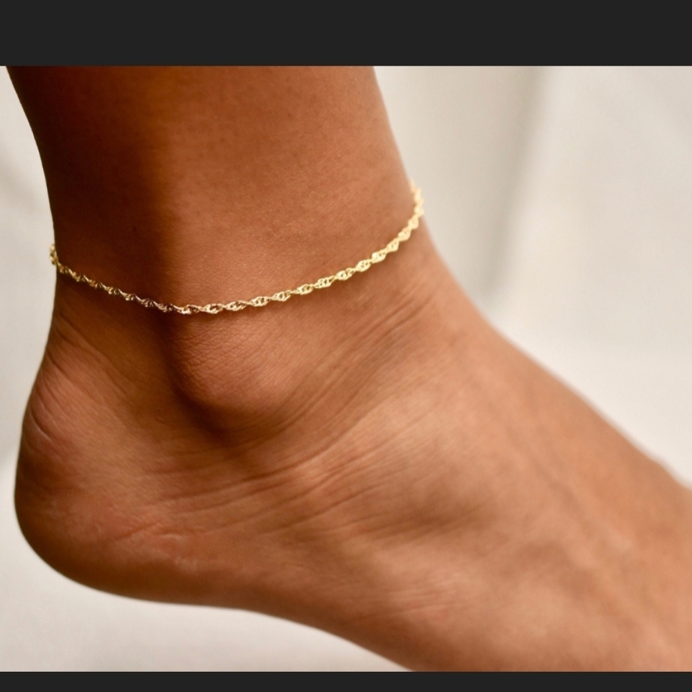 PrettyLittleThing Gold Bracelet